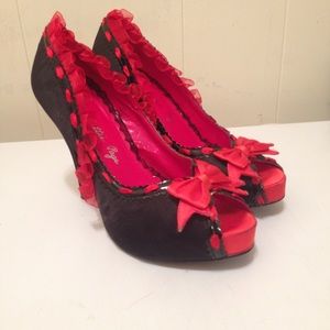 Bettie Page Retro stiletto pumps/heels